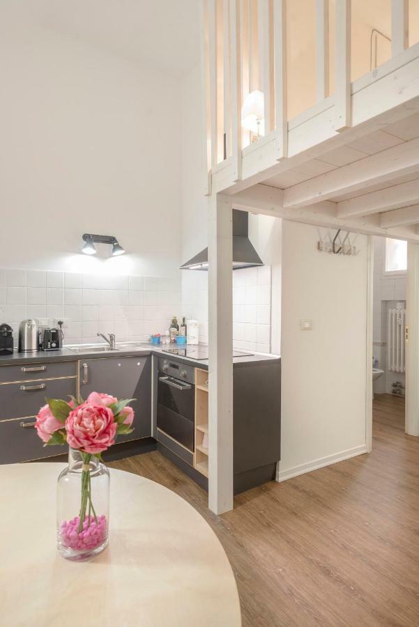 Апартаменты New Loft In The Heart Of Bologna 2 Экстерьер фото