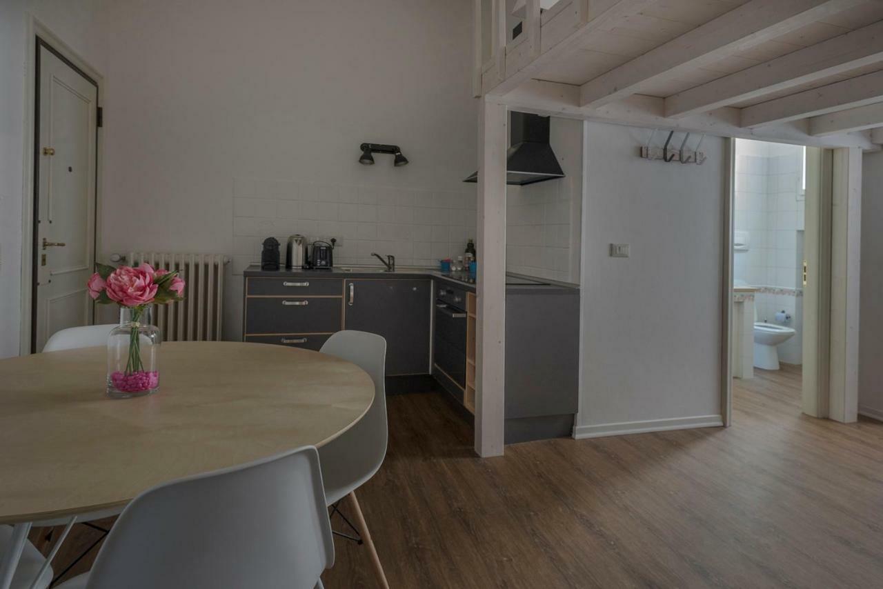 Апартаменты New Loft In The Heart Of Bologna 2 Экстерьер фото